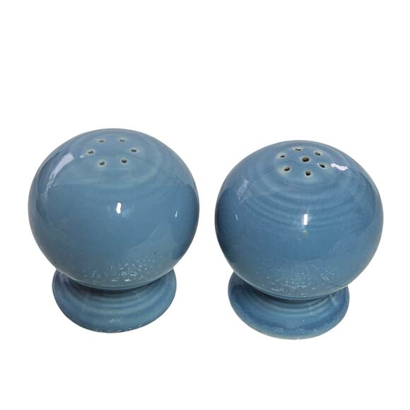 Fiesta Salt and Pepper Set Fiesta Periwinkle Blue - Picture 1 of 2